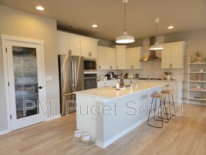 28018 219th Pl SE in Maple Valley, WA - Building Photo - Building Photo
