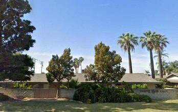 Country Club Villas in San Bernardino, CA - Building Photo - Building Photo
