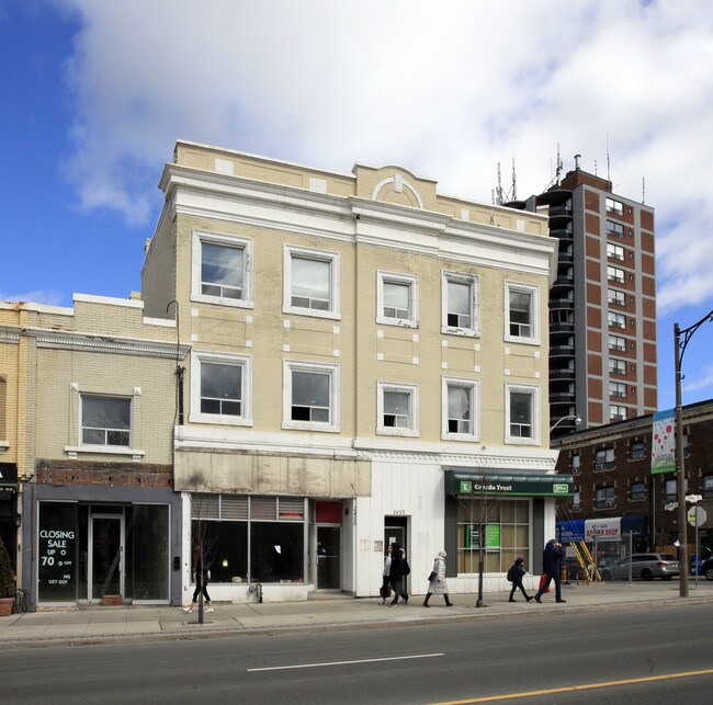 2453-2455 Yonge St in Toronto, ON - Building Photo - Building Photo
