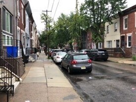 2217 Reed St in Philadelphia, PA - Building Photo