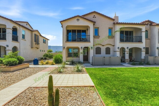 4118 E Brisa Dr