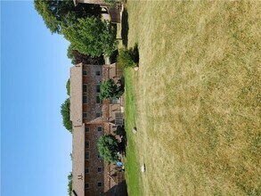 305 Briarhill Ave in London, ON - Building Photo - Building Photo