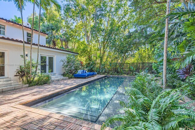 5812 Alton Rd in Miami Beach, FL - Building Photo - Building Photo