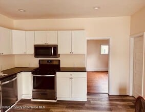 517 Delaware Ave in Olyphant, PA - Building Photo - Building Photo