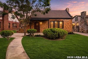 property at 146 North Dr