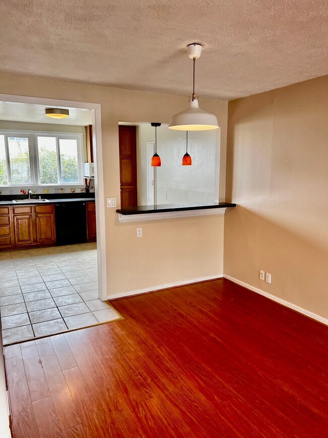 354 Abbot Ave in Daly City, CA - Building Photo - Building Photo