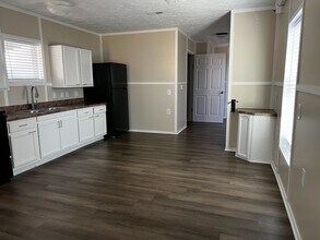 709 N Collins Fwy in Howe, TX - Building Photo - Building Photo