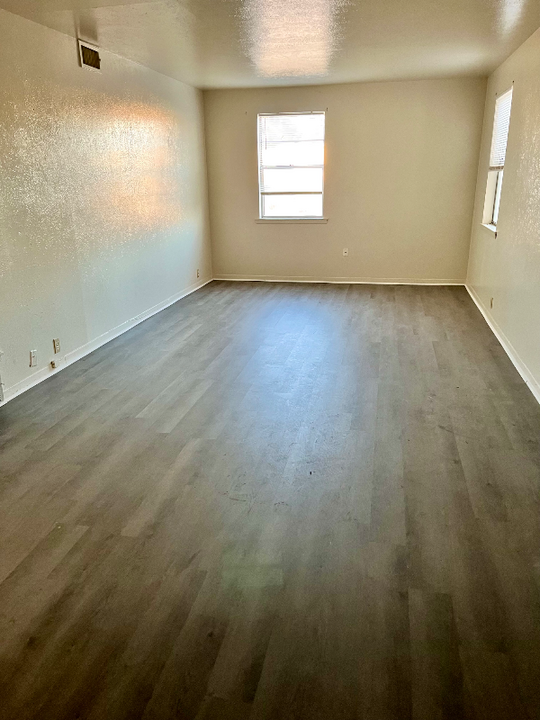414 E Avenue A in Killeen, TX - Building Photo