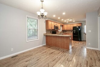 403 Corinne Cir in Clarksville, TN - Building Photo - Building Photo
