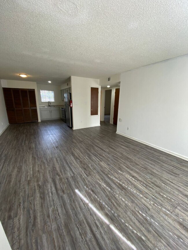 714 Centre St-Unit -Unit C in Savannah, GA - Foto de edificio - Building Photo