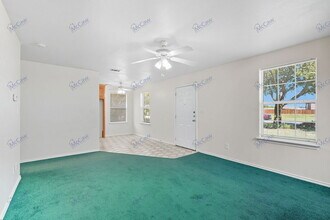 509 W Cedar St in Gunter, TX - Building Photo - Building Photo