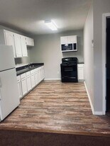 6961 State Hwy 64 in Ben Wheeler, TX - Building Photo