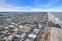 21 Blaine Ave in Seaside Heights, NJ - Foto de edificio - Building Photo