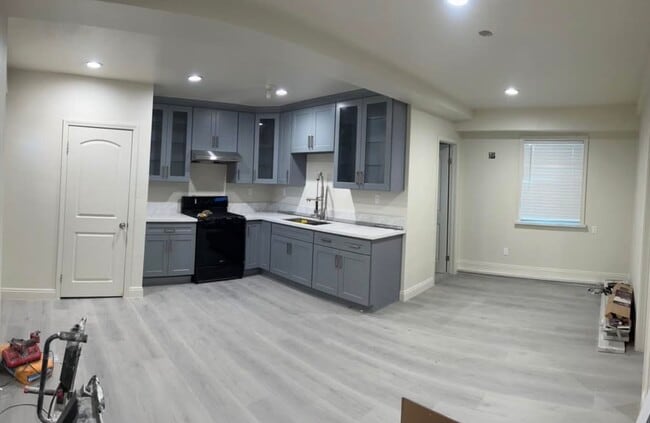 property at 3721 Vineland Ave