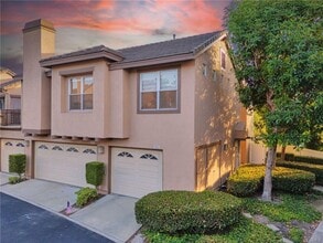 922 S Country Glen Way in Anaheim, CA - Building Photo - Building Photo