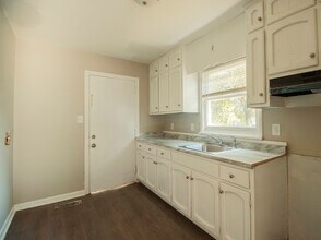 3928 37th Ave N in Birmingham, AL - Building Photo - Building Photo