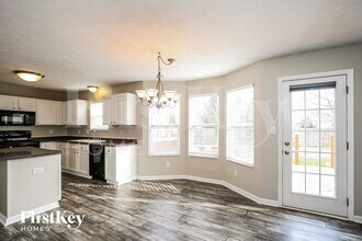 445 Winterwood Dr in Avon, IN - Building Photo - Building Photo