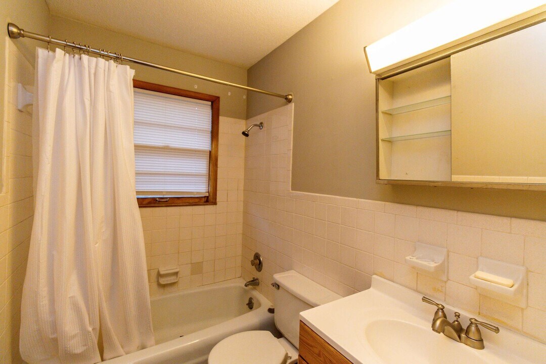 3605 S Rock Quarry Rd in Columbia, MO - Building Photo