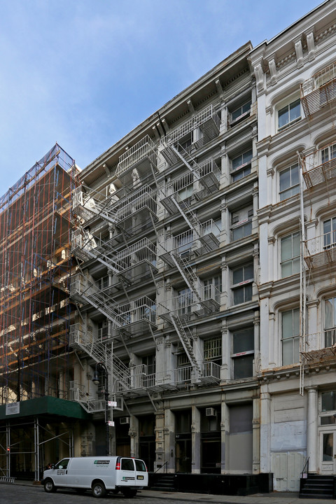 16-18 Greene St in New York, NY - Building Photo