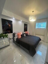 11501 NW 89th St in Doral, FL - Building Photo - Building Photo