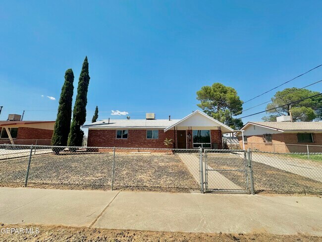 4981 Winthrop Dr in El Paso, TX - Building Photo - Building Photo