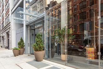 565 Broome St in New York, NY - Building Photo - Building Photo