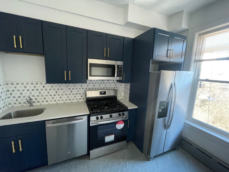 690 E 29th St in Brooklyn, NY - Building Photo