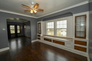 18911 Locherie Ave in Euclid, OH - Building Photo