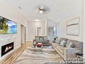 8114 Indian Bend in San Antonio, TX - Building Photo - Building Photo