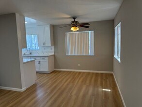 501 E Hyde Park Pl in Inglewood, CA - Building Photo - Building Photo