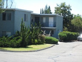 Pecan Apartments in Escondido, CA - Foto de edificio - Building Photo