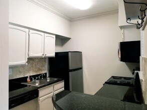 4041 Drake St in Houston, TX - Building Photo - Building Photo