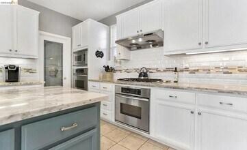 3251 Lookout Point Loop in Discovery Bay, CA - Building Photo - Building Photo