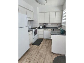 7319 YORK in Delta, BC - Building Photo - Building Photo