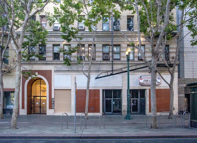 18-20 N 1st St