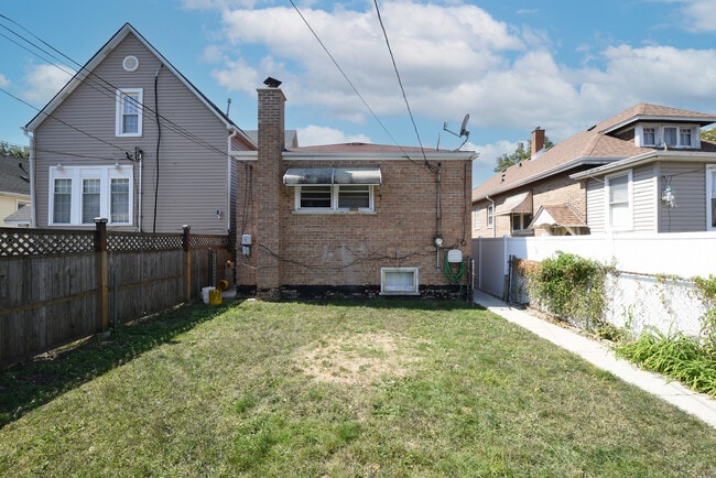 5109 S Richmond St in Chicago, IL - Building Photo - Building Photo