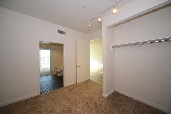 12th Street Lofts in National City, CA - Foto de edificio - Building Photo