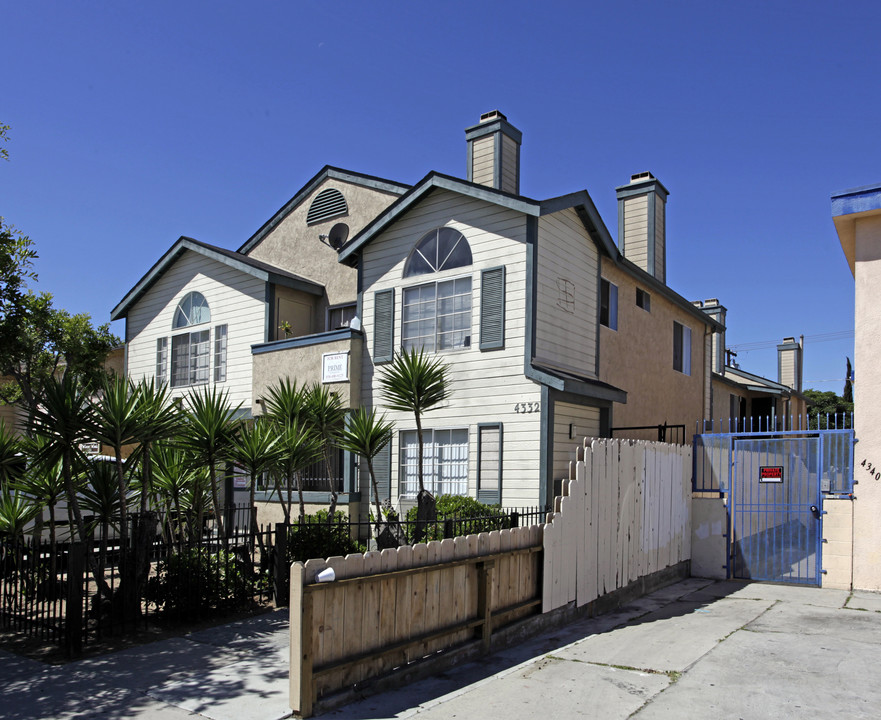 4332 Winona Ave in San Diego, CA - Building Photo