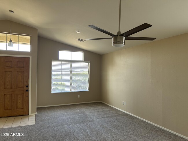 5111 W Wescott Dr in Glendale, AZ - Building Photo - Building Photo