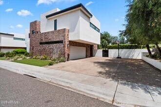 4525 N 36th Way in Phoenix, AZ - Building Photo - Building Photo