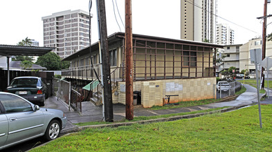 1649 Mott-Smith Dr in Honolulu, HI - Building Photo - Building Photo