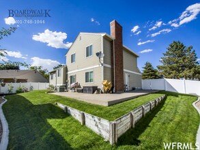 1252 Cedar Ridge Rd in Sandy, UT - Building Photo - Building Photo