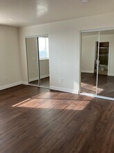 1422 W 98th St in Los Angeles, CA - Building Photo - Building Photo