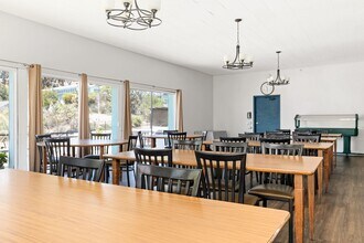 840 Hilgard Ave in Los Angeles, CA - Building Photo - Building Photo