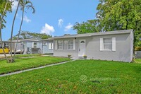 1214 S D St in Lake Worth, FL - Foto de edificio - Building Photo