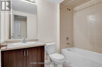 143 Terry Fox Dr in Barrie, ON - Building Photo - Building Photo