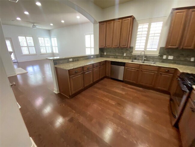 2210 Onion Creek Pkwy in Austin, TX - Building Photo - Building Photo