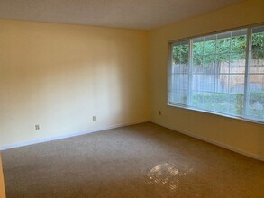 5336 Nelle Pl in Fair Oaks, CA - Foto de edificio - Building Photo