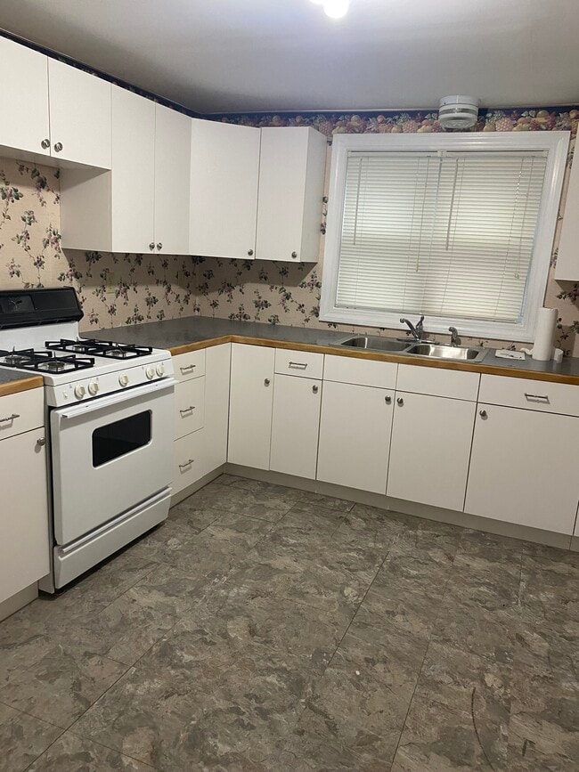 190 Clover Pl, Unit Unit 2 190 Clover Place in Cheektowaga, NY - Building Photo - Building Photo