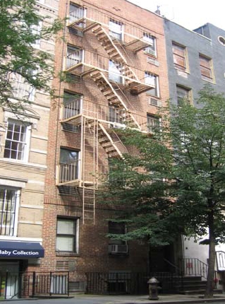 323 E 75th St in New York, NY - Building Photo